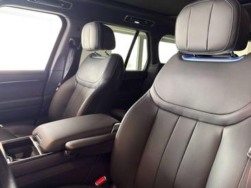 Land Rover Range Rover D350 — photo 12
