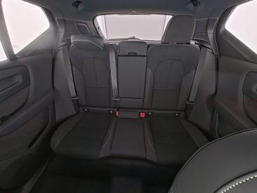 Volvo XC40 B4 — photo 7