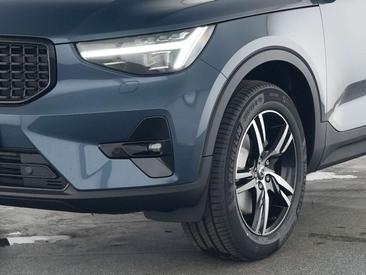 Volvo XC40 B4 — photo 9