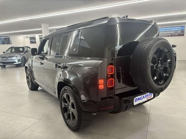 Land Rover Defender 90 D200 MHEV — photo 6