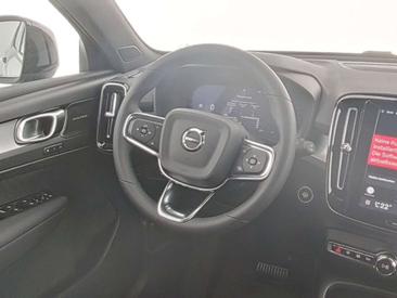 Volvo XC40 B4 — photo 13