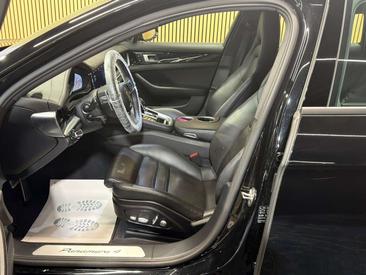 Porsche Panamera 4 E-Hybrid — photo 9