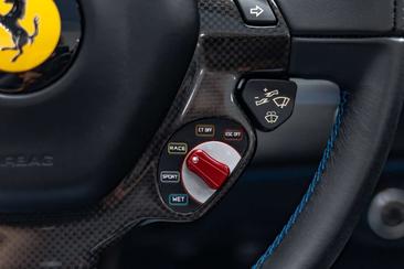 Ferrari 488 Spider — photo 33