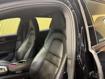 Porsche Panamera 4 E-Hybrid — photo 14