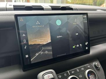 Land Rover Defender 130 D300 MHEV — photo 17