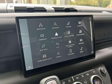Land Rover Defender 130 D300 MHEV — photo 18