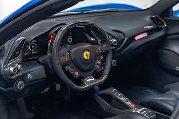 Ferrari 488 Spider — photo 41