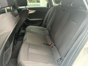 Audi A4 Avant 40 TDI Quattro — photo 7