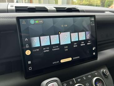 Land Rover Defender 130 D300 MHEV — photo 20