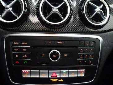 Mercedes GLA 180 — photo 12