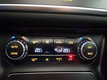 Mercedes GLA 180 — photo 14