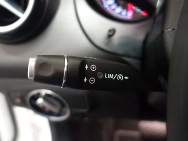 Mercedes GLA 180 — photo 17
