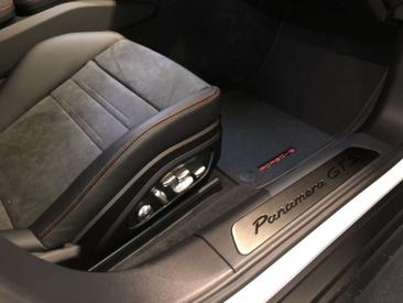 Porsche Panamera GTS — photo 17