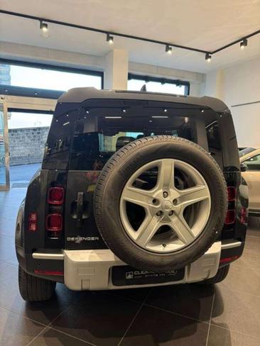Land Rover Defender 90 D250 MHEV — photo 3