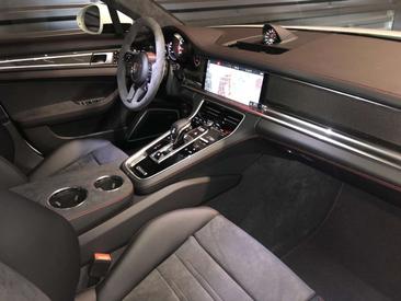 Porsche Panamera GTS — photo 21