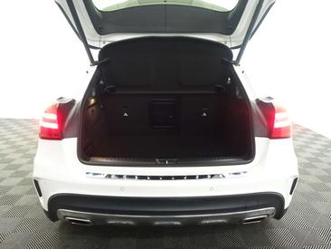 Mercedes GLA 180 — photo 33