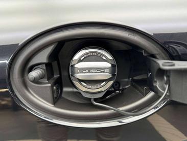 Porsche 718 Cayman — photo 18