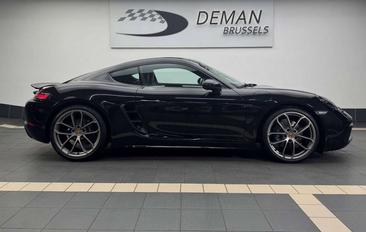 Porsche 718 Cayman — photo 20