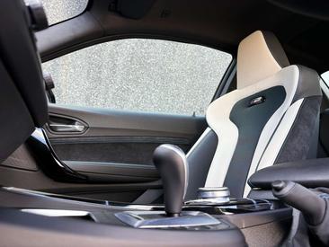 BMW M2 Competition — photo 19