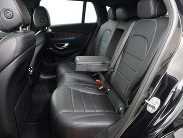 Mercedes EQC 400 — photo 24