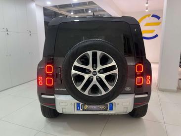Land Rover Defender 90 D200 MHEV — photo 10