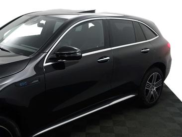 Mercedes EQC 400 — photo 29