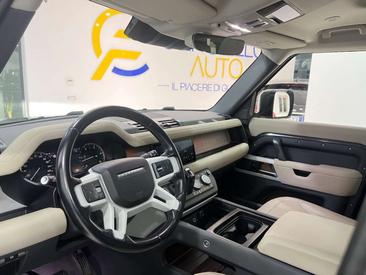 Land Rover Defender 90 D200 MHEV — photo 14