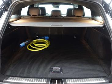Mercedes EQC 400 — photo 34