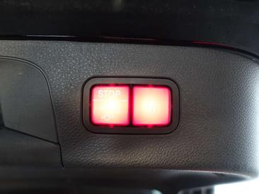 Mercedes EQC 400 — photo 35