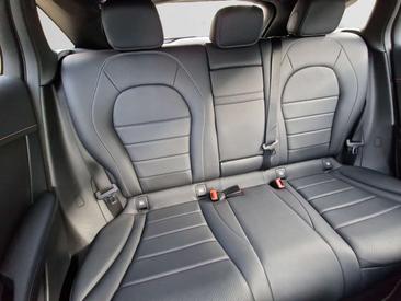 Mercedes EQC 400 — photo 19