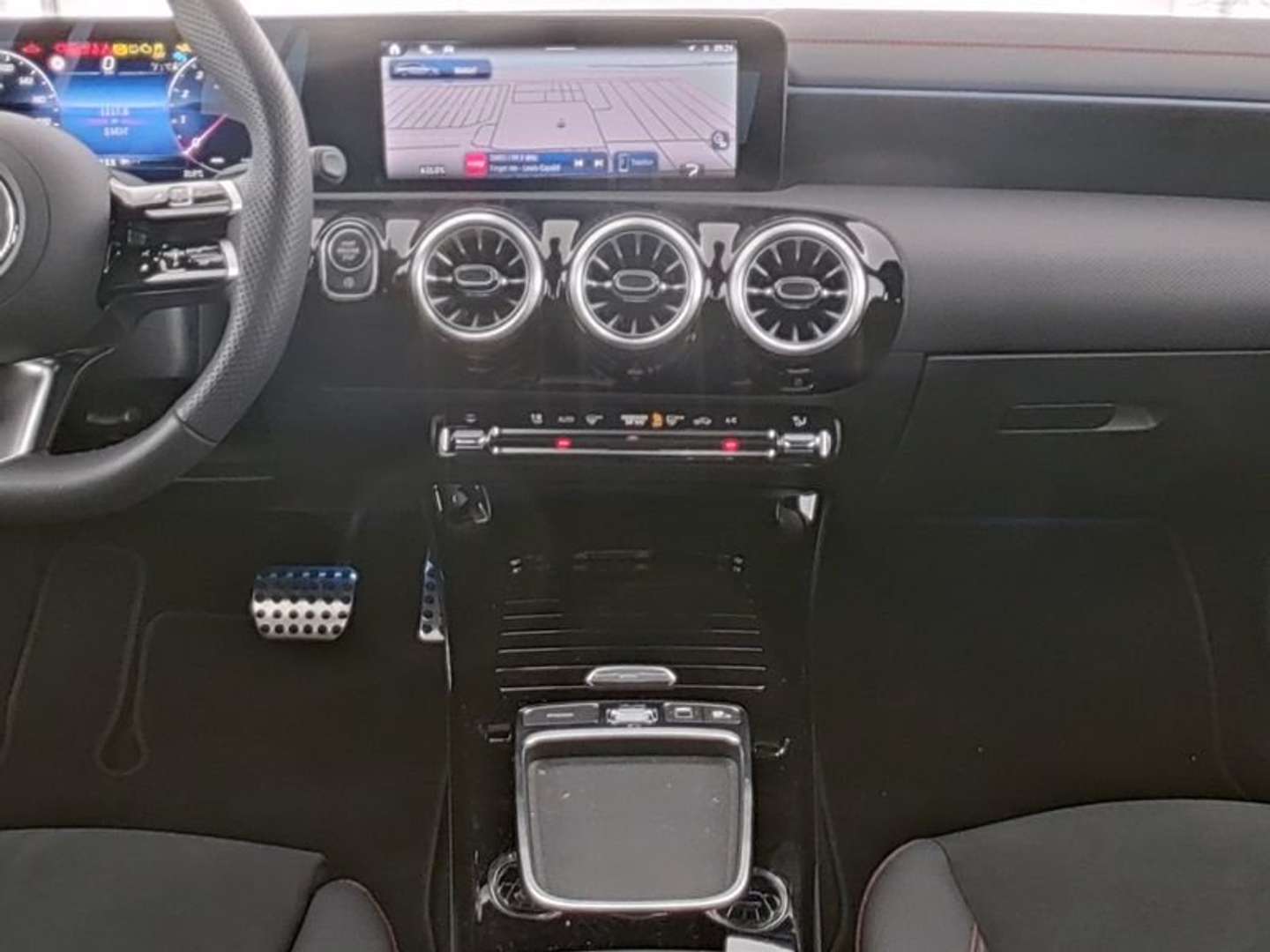 Mercedes CLA 200 AMG Line - 2024 - Joinsteer - #2