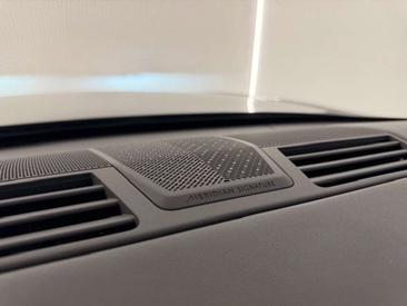 Land Rover Range Rover P460e — photo 15