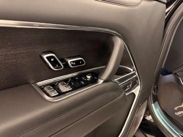 Land Rover Range Rover P460e — photo 16