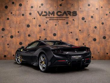 Ferrari F8 Spider — photo 9