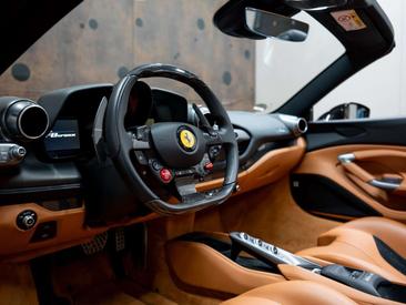 Ferrari F8 Spider — photo 17