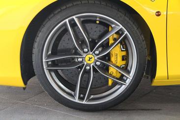 Ferrari 488 Spider — photo 14