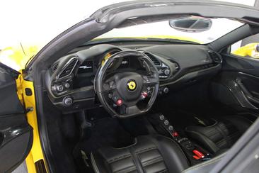 Ferrari 488 Spider — photo 15