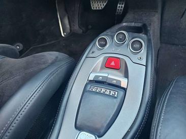 Ferrari 458 Italia — photo 10