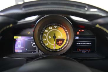 Ferrari 488 Spider — photo 31