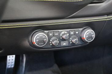 Ferrari 488 Spider — photo 35