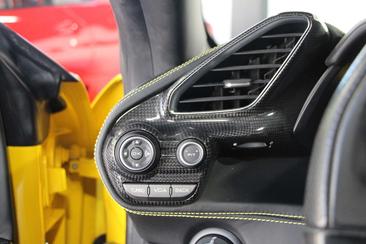 Ferrari 488 Spider — photo 36