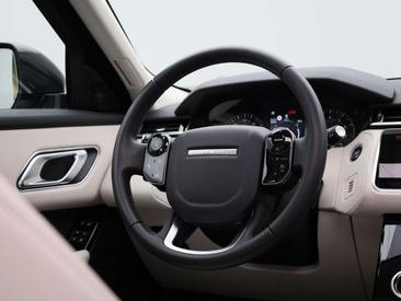 Land Rover Range Rover Velar P250 — photo 38