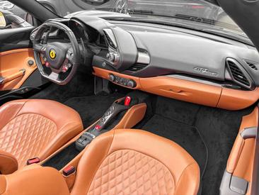 Ferrari 488 Spider — photo 6