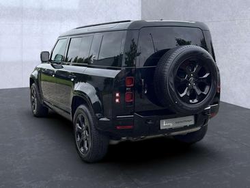 Land Rover Defender 110 D300 MHEV — photo 3