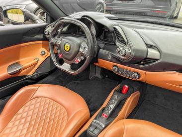 Ferrari 488 Spider — photo 12