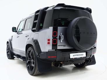 Land Rover Defender 110 P400e — photo 2