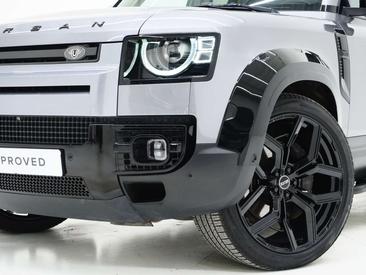 Land Rover Defender 110 P400e — photo 5