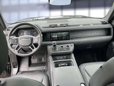 Land Rover Defender 110 D300 MHEV — photo 17