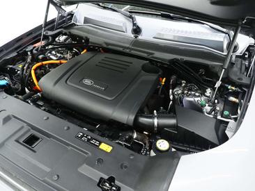 Land Rover Defender 110 P400e — photo 6