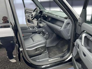 Land Rover Defender 110 D300 MHEV — photo 20